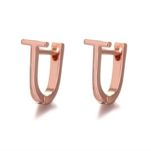 ⭐️⭐️NEW⭐️⭐️PRETTY!! DAINTY T BAR HOOP EARRINGS IN ROSE GOLD Plating⭐️⭐️